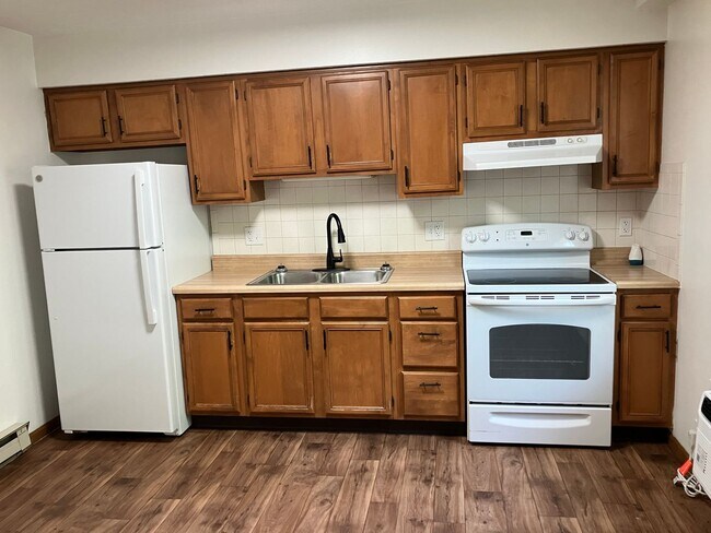 Building Photo - 2 Bedroom and 1.5 Bath Townhome - Troy, Ohio!!