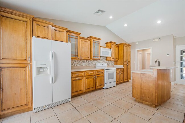 Building Photo - 1503 Lund Ave