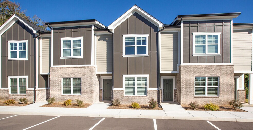 Primary Photo - Lennox Commons Apartments by Callio Properties