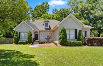Building Photo - Beautiful 5 Bed 3.5 Bath Home! Available N...