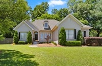 Building Photo - Beautiful 5 Bed 3.5 Bath Home! Available N...