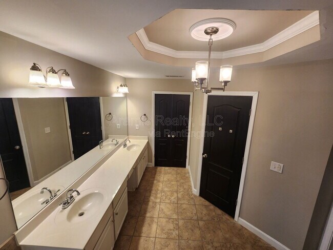 Building Photo - 2681 Oak Village Trail
