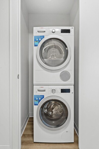 Building Photo - 280 Western Ave