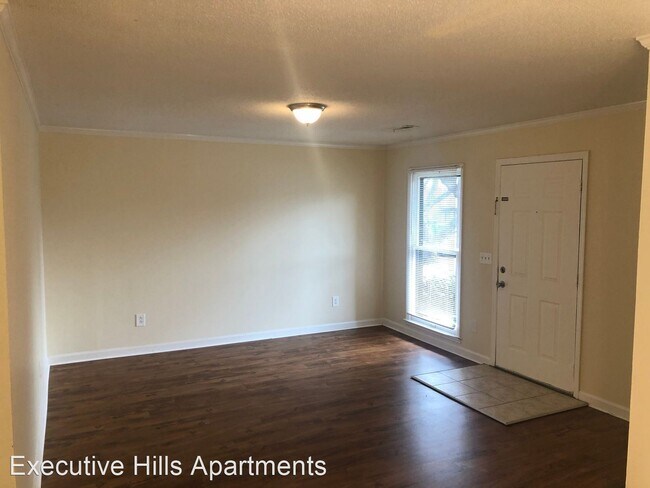 Building Photo - 110 Claybill Dr