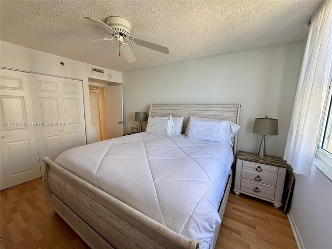 Building Photo - 770 Claughton Island Dr