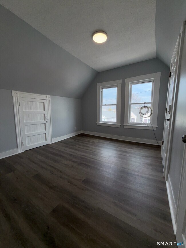 Building Photo - 7-9 Wilson St