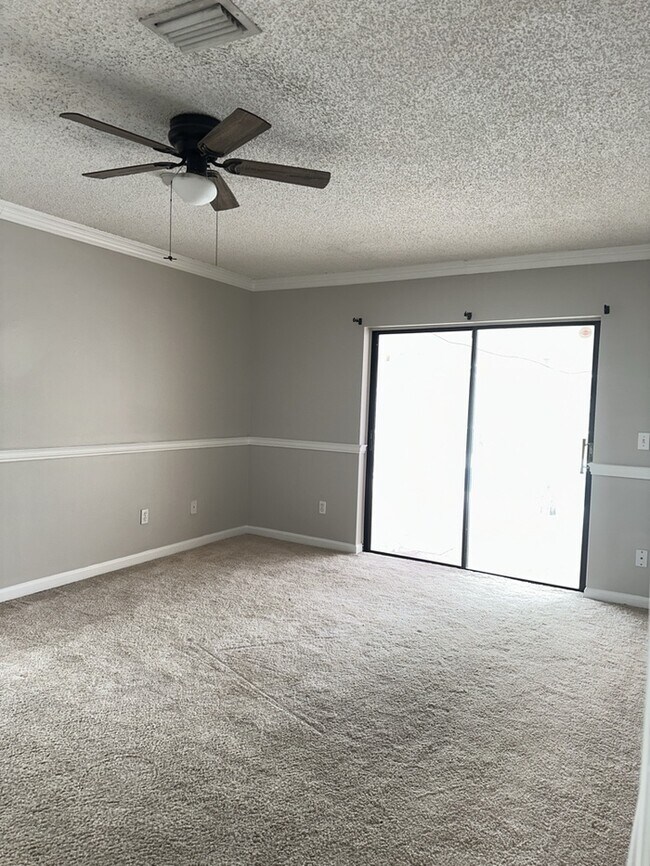 Building Photo - COUNTRY PLACE POOL HOME ON CUL-DE-SAC LOT