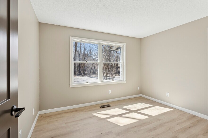 Building Photo - 1205 Sterling Way