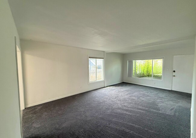 Building Photo - 4623-25 Mississippi St