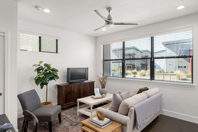 Building Photo - The Boulevards