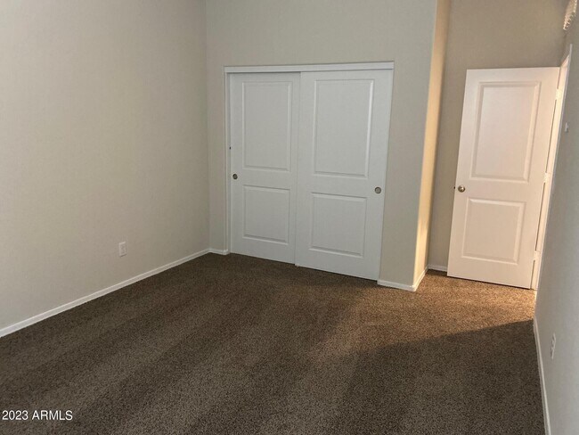 Building Photo - 1070 W Falls Canyon Dr