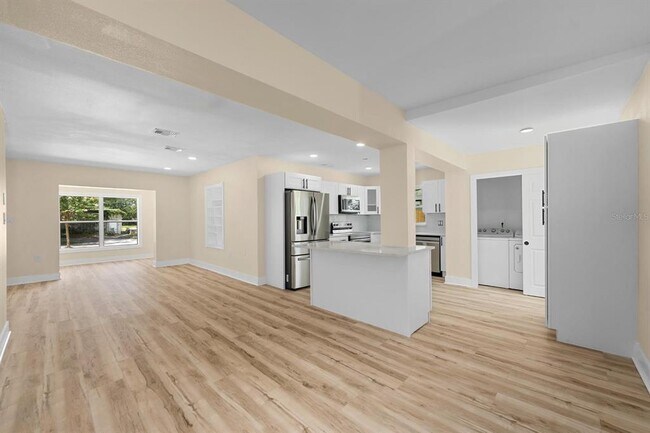 Building Photo - 10707 N Rome Ave
