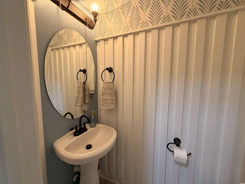 Building Photo - 204 Fulbourn Pl