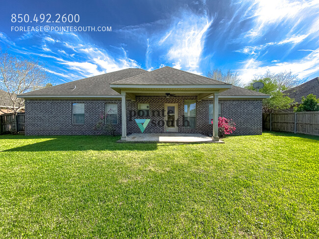Building Photo - 9426 Sanibel Loop