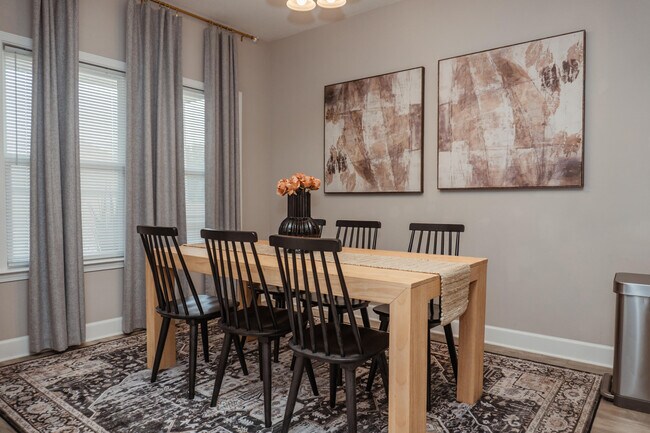 Building Photo - 105 Sago Palm Wy