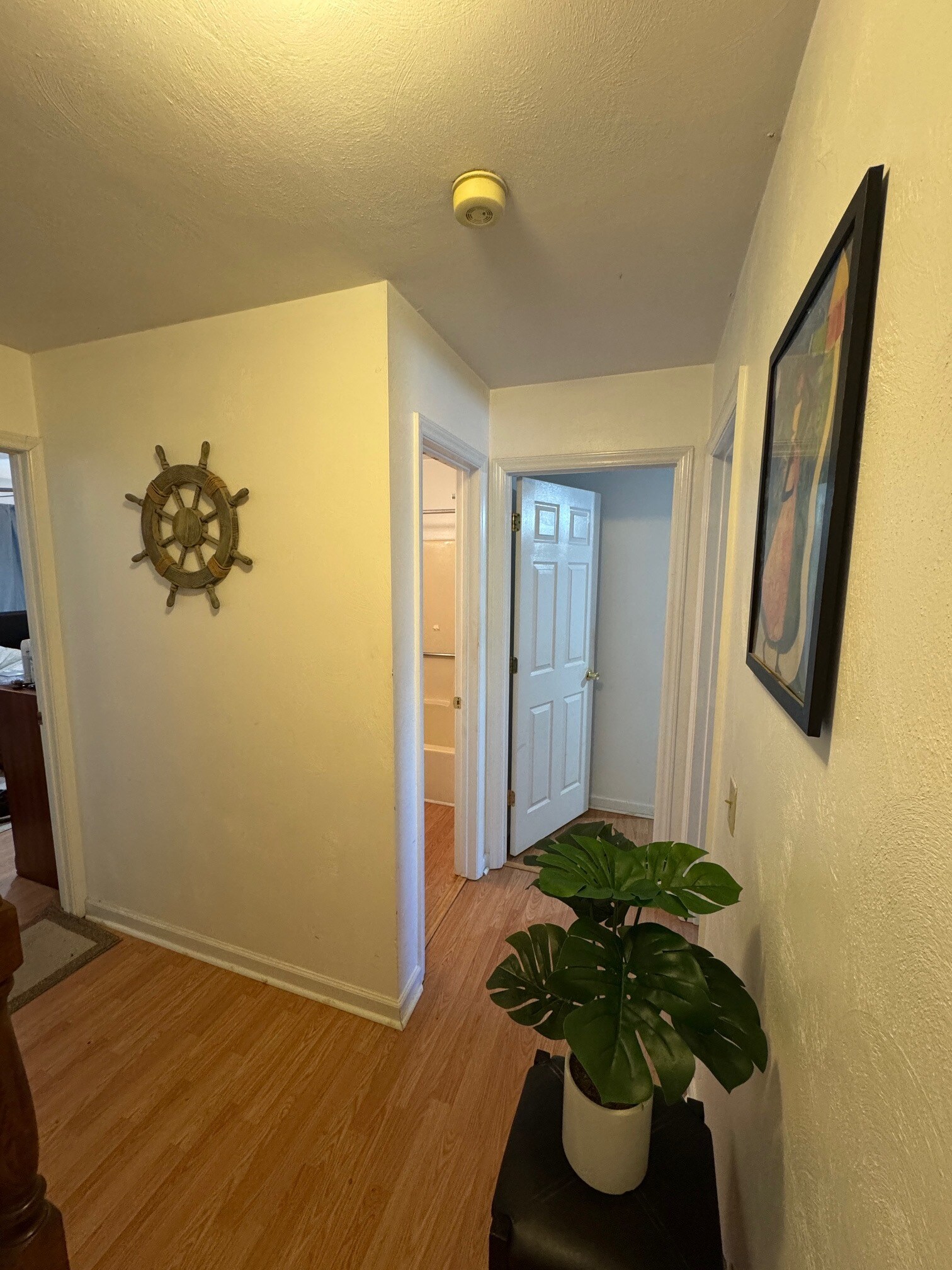 Building Photo - 2420 Ridge Rd