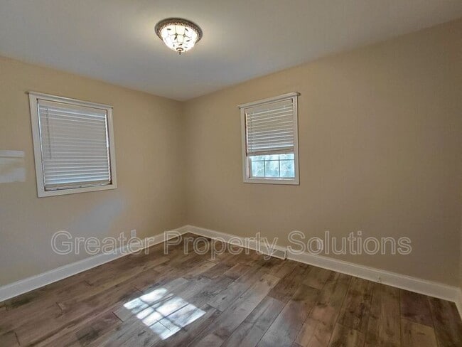 Building Photo - 13949 Lauerman St