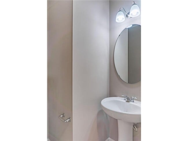 Building Photo - 1619 Windigo Ln