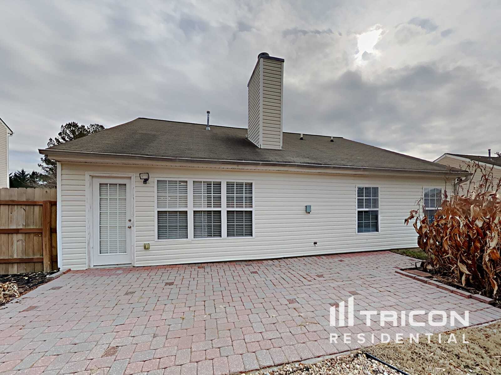 Building Photo - 107 Bainbridge Way