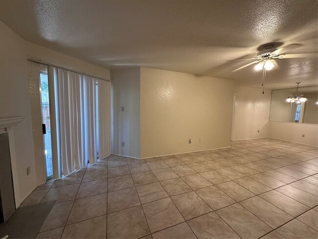 Building Photo - 9797 Leawood Blvd