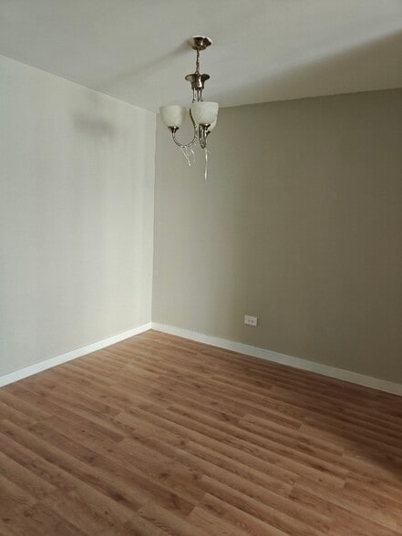 Building Photo - 2208 W Nichols Rd