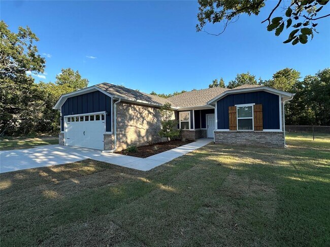 Building Photo - 17190 Lantana Loop
