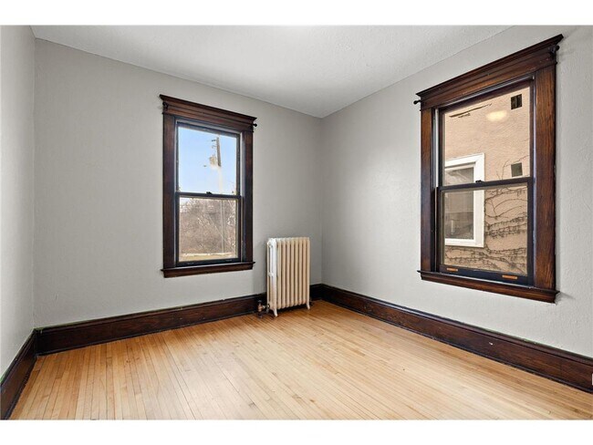 Building Photo - 2428 Chicago Ave