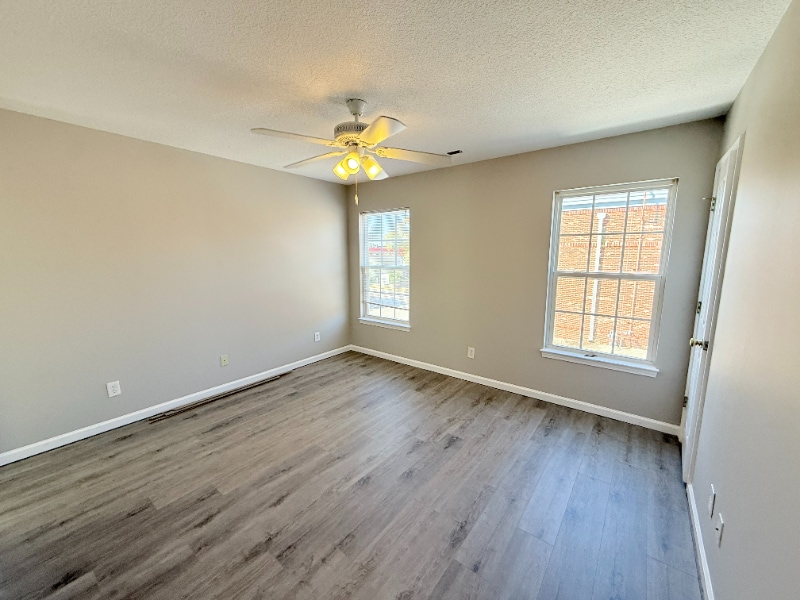 Building Photo - 510 Lake Shore Dr