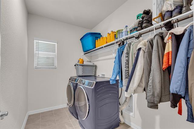 Building Photo - 1624 Briar Hunt Dr