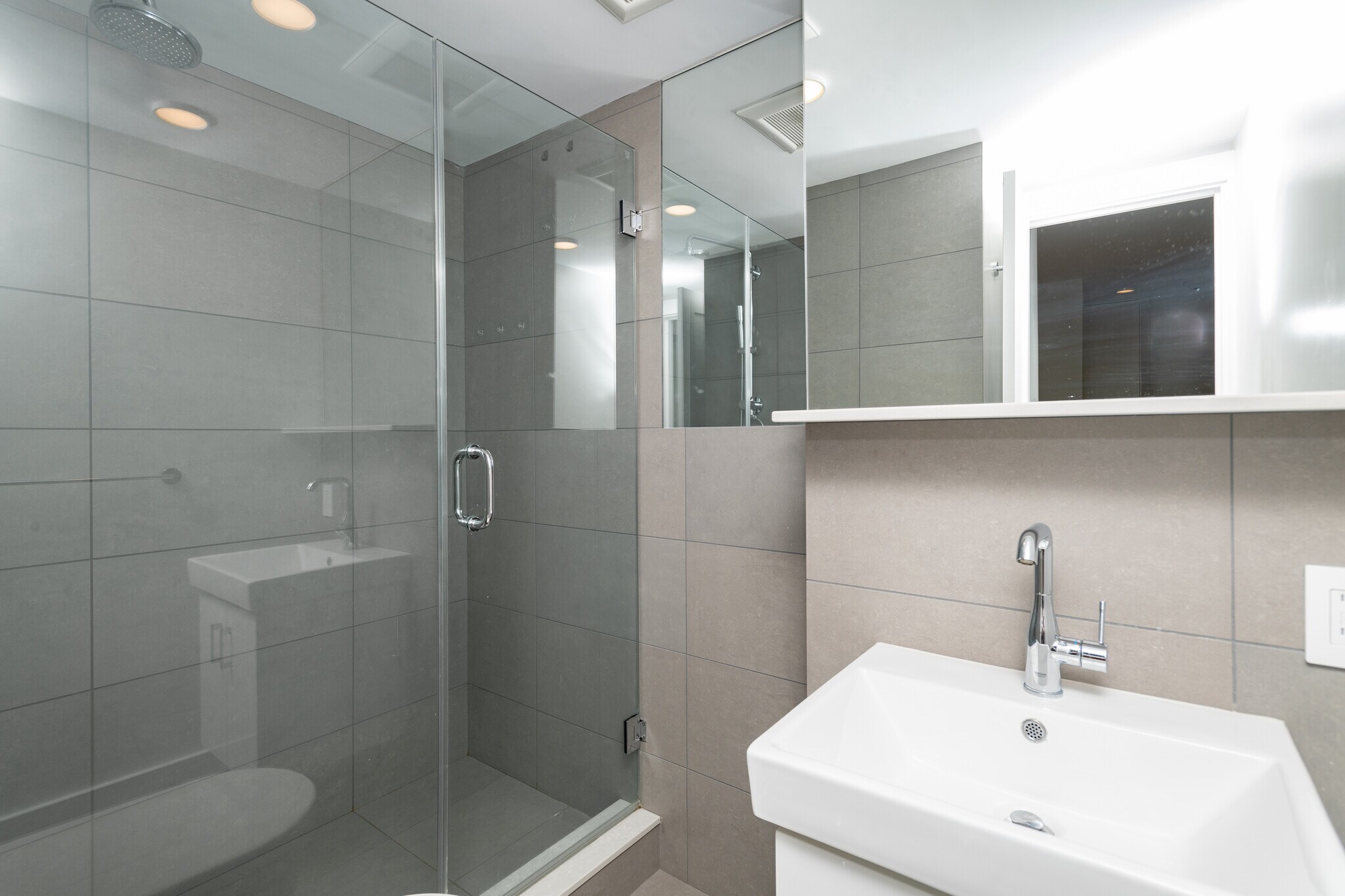 Building Photo - 334 Harvard St