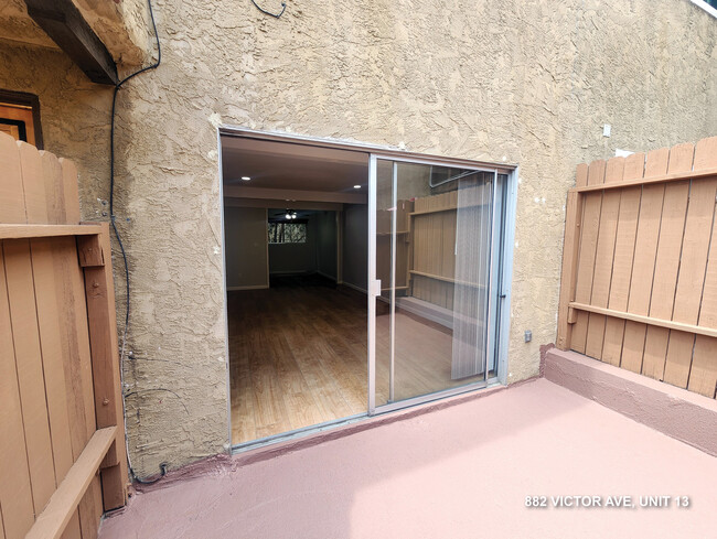 Building Photo - 882 Victor Ave