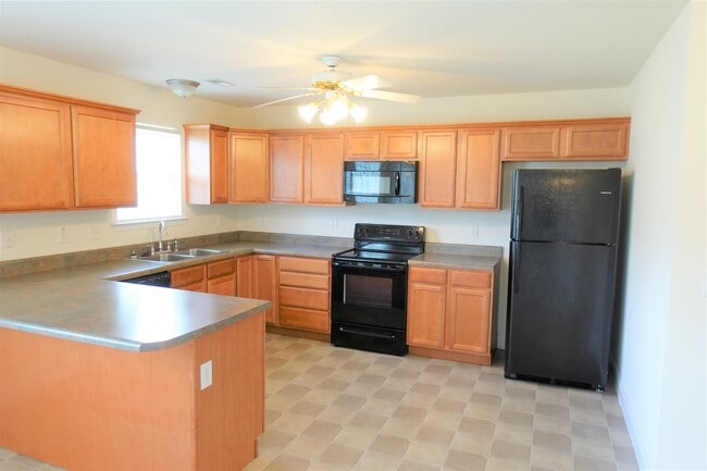 Building Photo - 28 Tigris Way