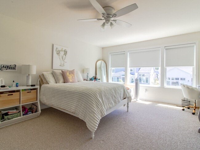 Building Photo - Unfurnished Year-Round Rental: 4BR End-Unit Townhome in Governors Near Downtown Lewes & Bike Trail