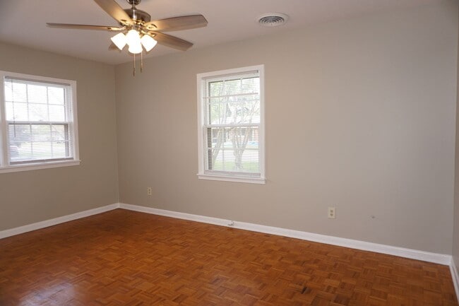 Building Photo - For Rent – Central Jonesboro Home - 3 bedr...