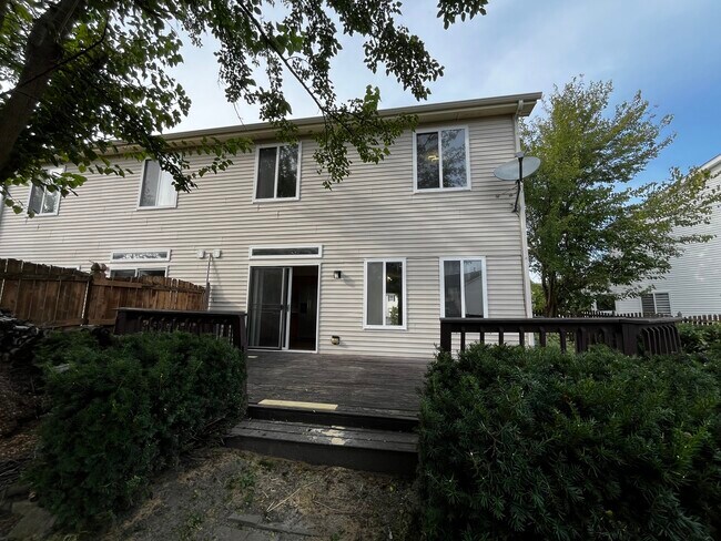 Building Photo - 2828 Alameda Ct