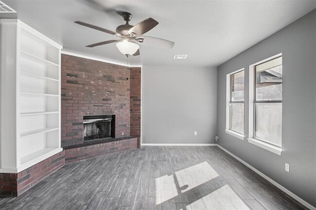 Building Photo - 2817 Green Canyon Dr