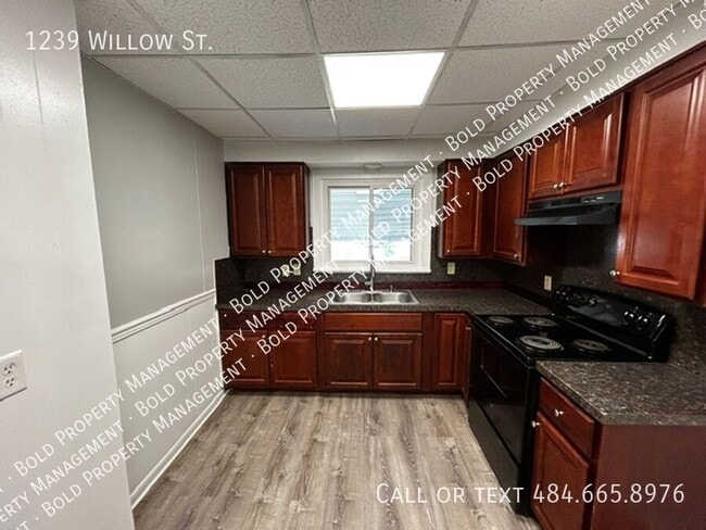 Building Photo - 1239 Willow St