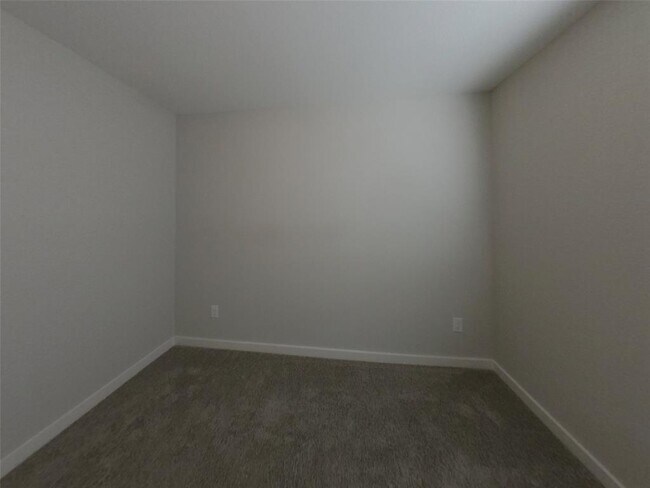 Building Photo - 4920 San Fabiano Ct