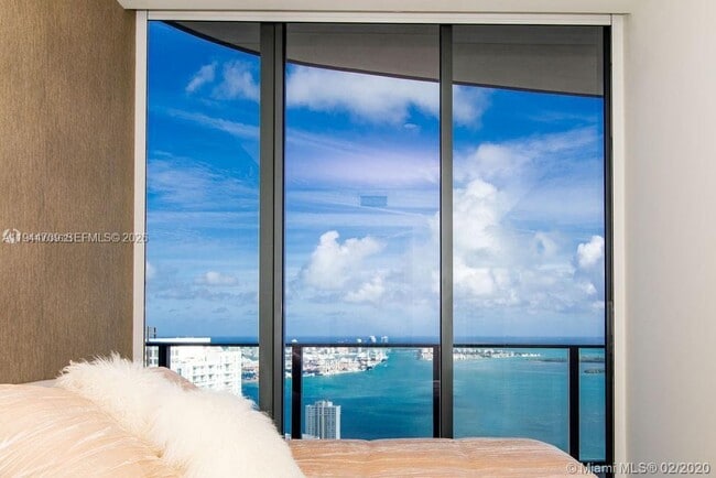 Building Photo - 1000 Brickell Plaza