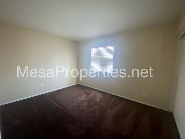 Building Photo - 13323 Somerset St