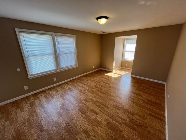 Building Photo - 348 Chase Ave