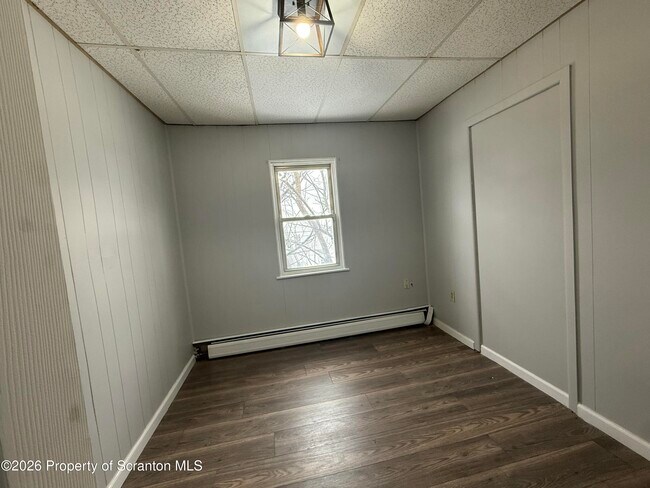 Building Photo - 375 Grove St