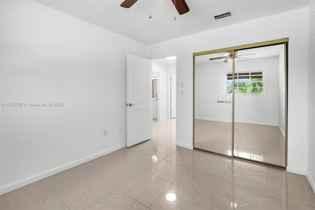 Building Photo - 10350 SW 154th Cir Ct