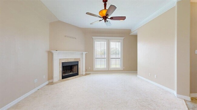 Building Photo - 3900 Latinne Ln