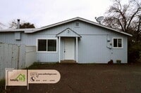 Building Photo - 1945 Vega St