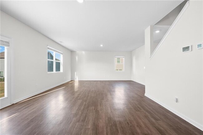 Building Photo - 63 Walnut Grv Wy