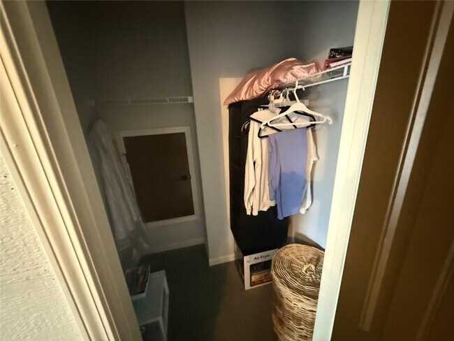 Building Photo - 1125 Walters Cir