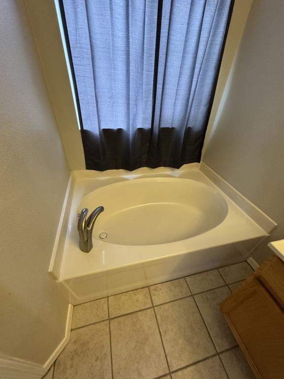 Building Photo - 3858 E Ames Ave