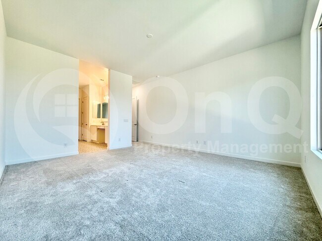 Building Photo - 22604 E Lords Wy