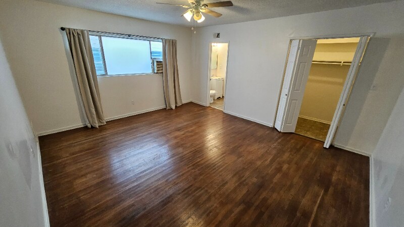 Building Photo - 8315 Clinton Ave